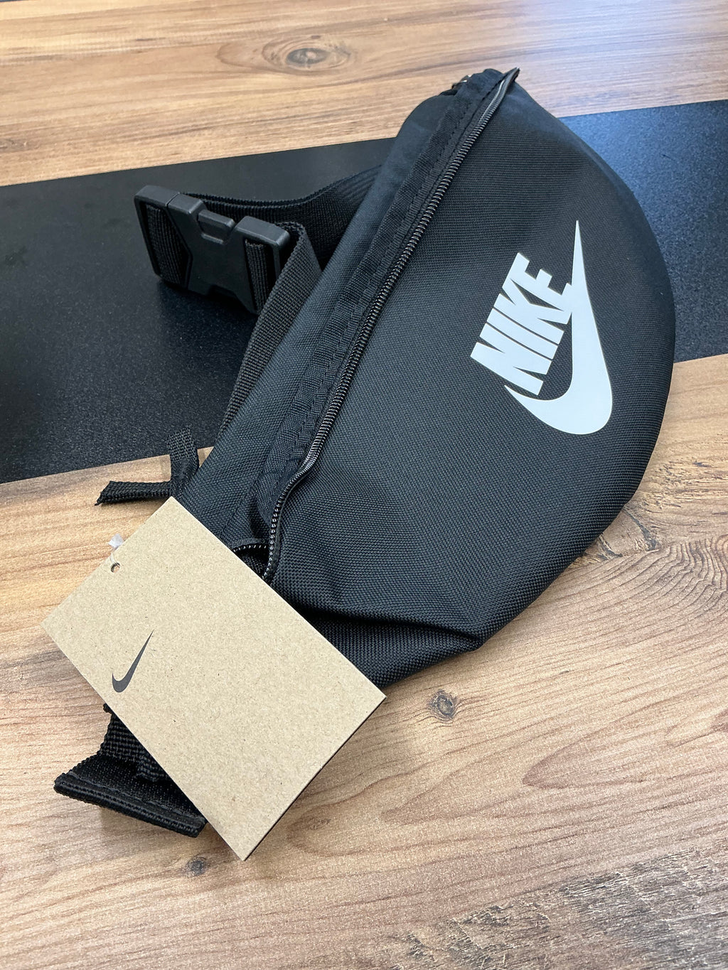 Nike- Waistpack