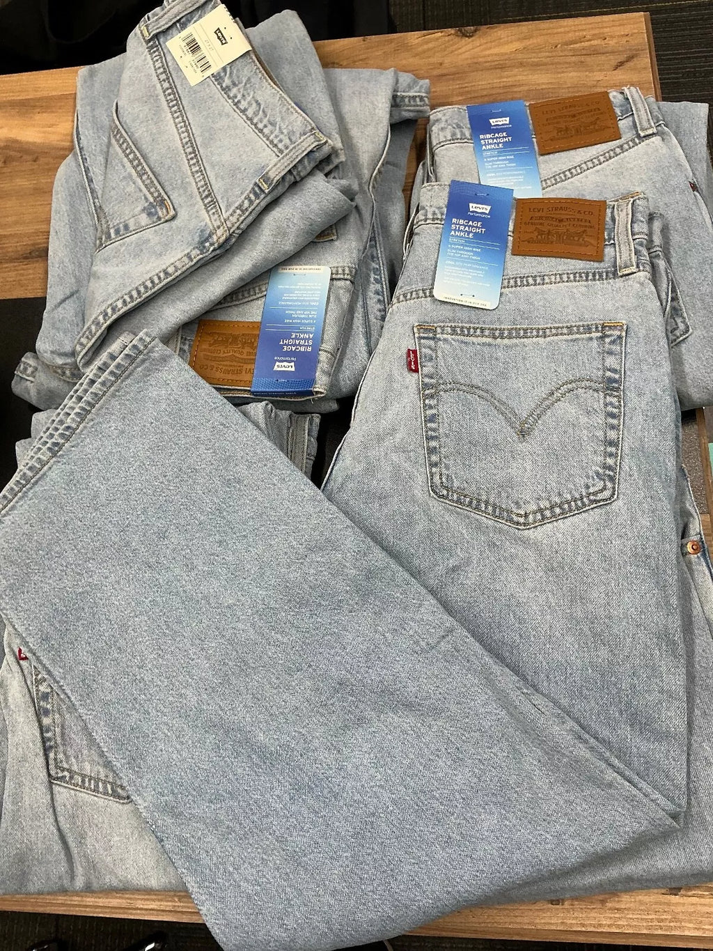 RIBCAGE STRAIGHT ANKLE JEANS- Lewi's